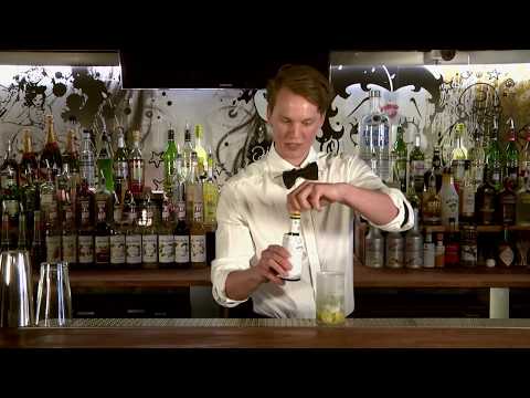 YouTube-video: How to Make a Mojito – trin-for-trin guide til at lave den perfekte Mojito cocktail med friske ingredienser.