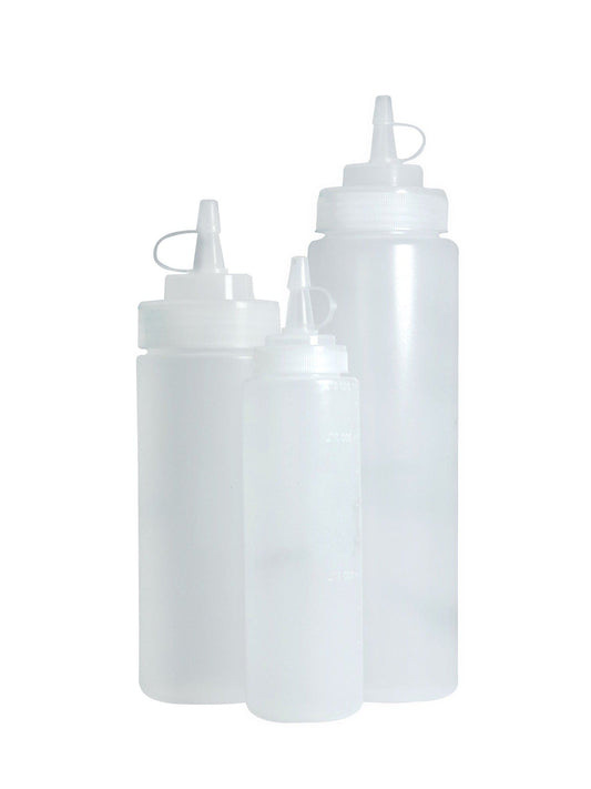 Praktische Squeeze-Bottle mit 260 ml, ideal zum dosierten Hinzufügen von Dressing zu Ihren Gericht