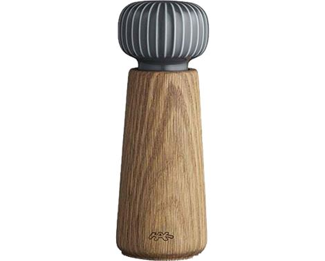 Salt- og peberkværn fra Hammershøi – elegant og funktionelt kværnsæt i stilrent design, ideel til både restaurant og hjemmebrug.