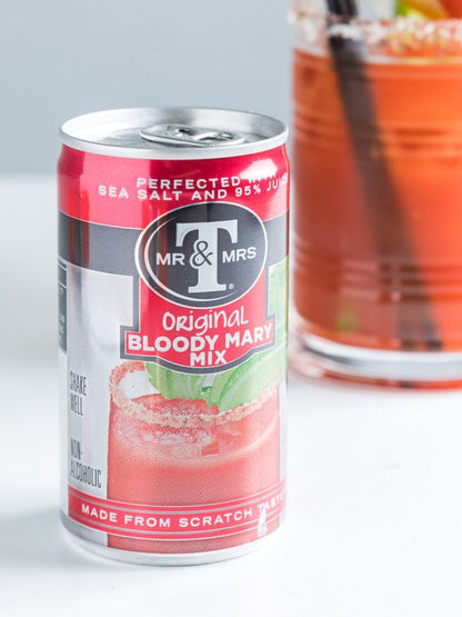 Gør dine fester mindeværdige med Mr. & Mrs. T Bloody Mary Mix.