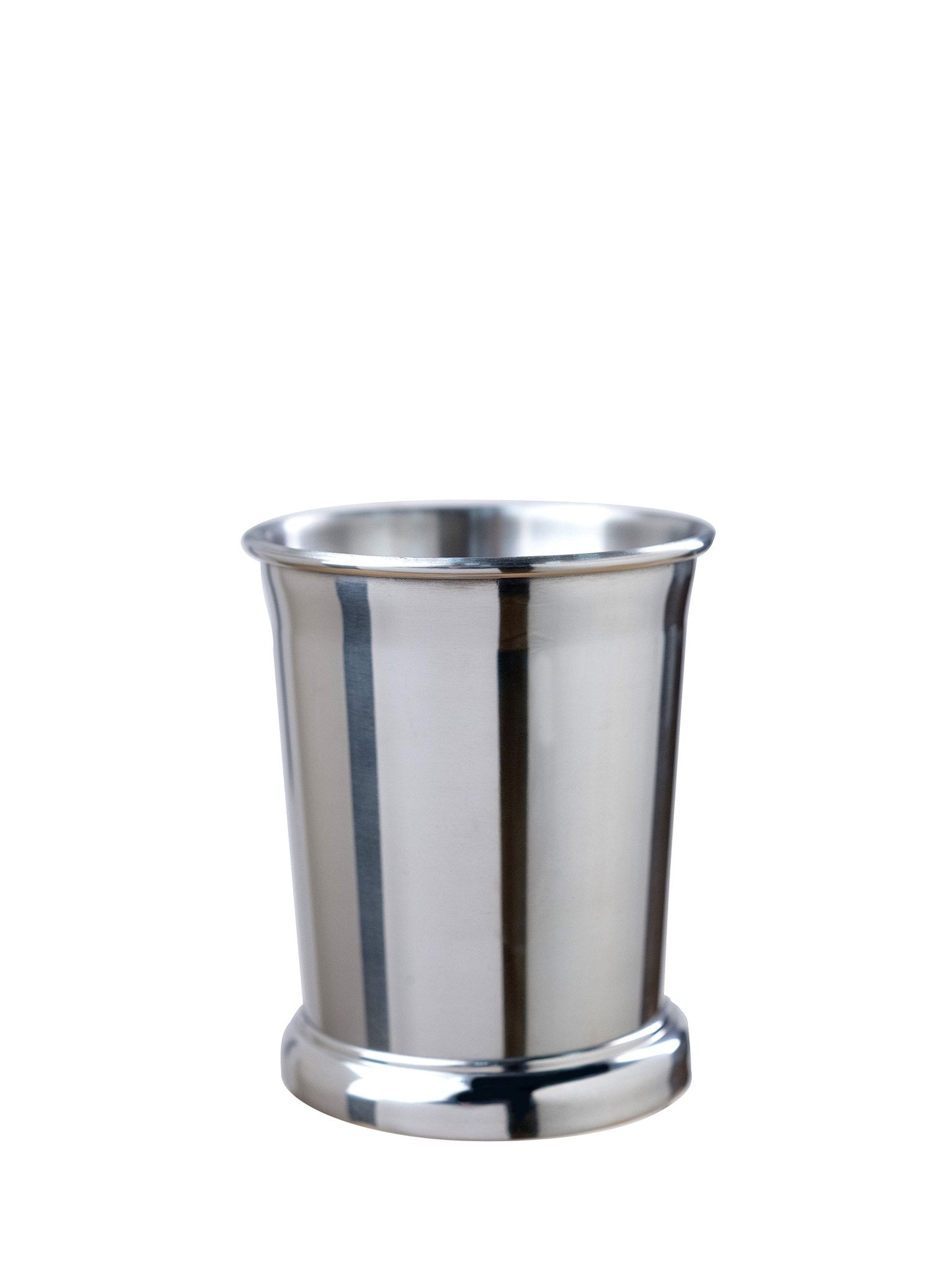 Mint Julep Cup: En elegant kop til servering af klassiske drinks som mint julep.