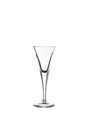 Dette snapseglas har en smuk og klassisk form, der giver en behagelig fornemmelse i hånden og er perfekt til enhver lejlighed
