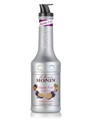 Tilføj en eksotisk og forfriskende smag til dine drinks med Monin Passionsfrugt Pure.